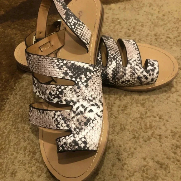 Qupid snake skin look alike sandals - Picture 1 of 5
